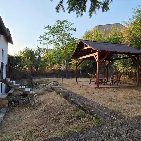 Abruzzo Favolosa Vista Monte Sirente Parco Sirente Velino Villa Castelvecchio Subequo