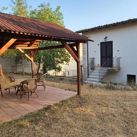 Abruzzo Favolosa Vista Monte Sirente Parco Sirente Velino Villa